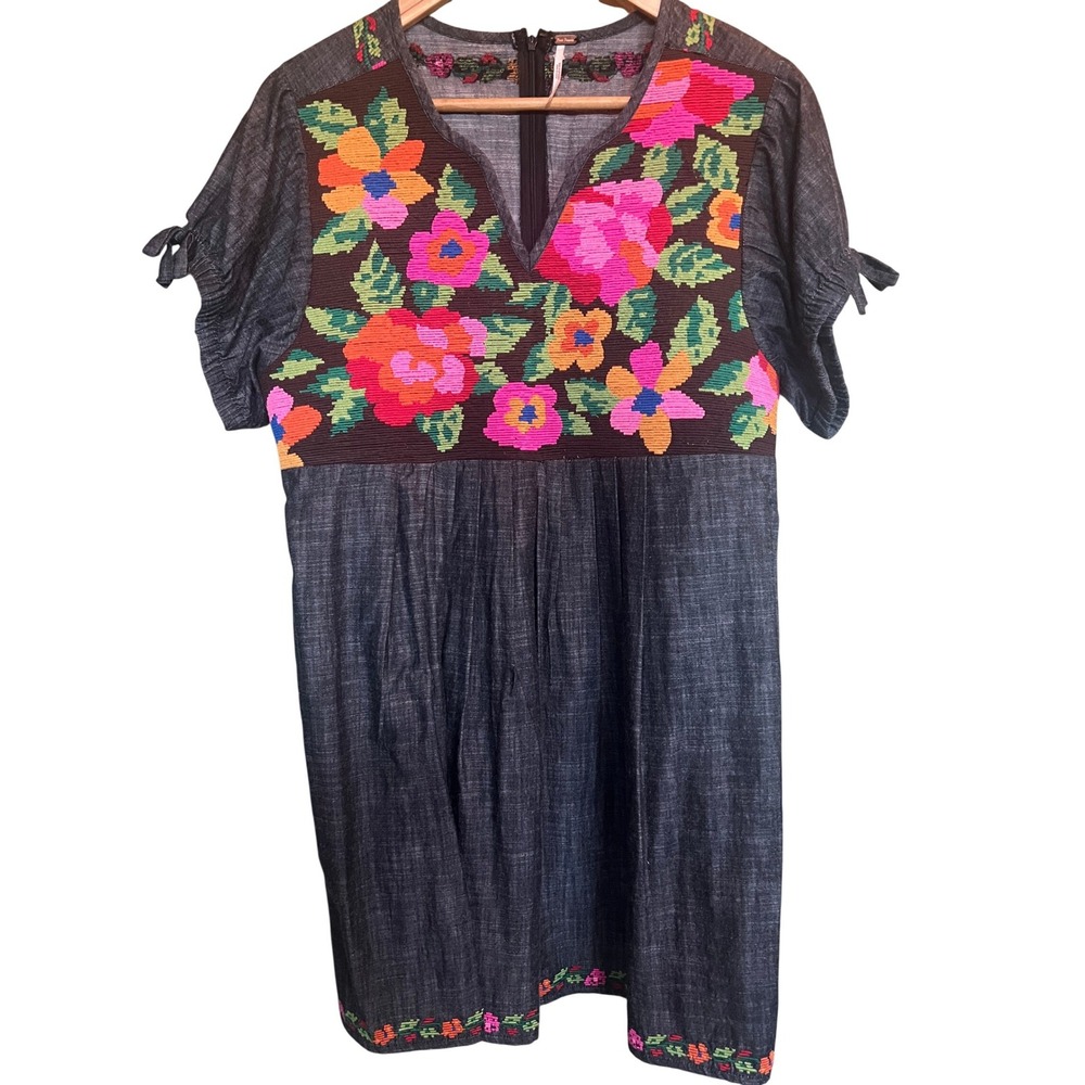 Free People Floral Embroidered Denim Mini Dress 100% Cotton Boho Short Sleeve M